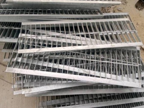 ฝาตะแกรงเหล็กท่อระบายน้ำ